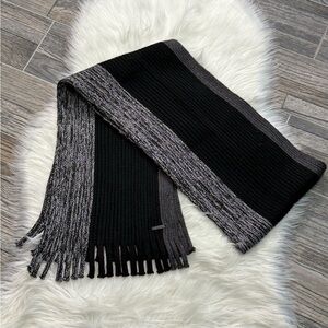 Calvin Klein Men’s Black and Gray Knit Scarf 39”